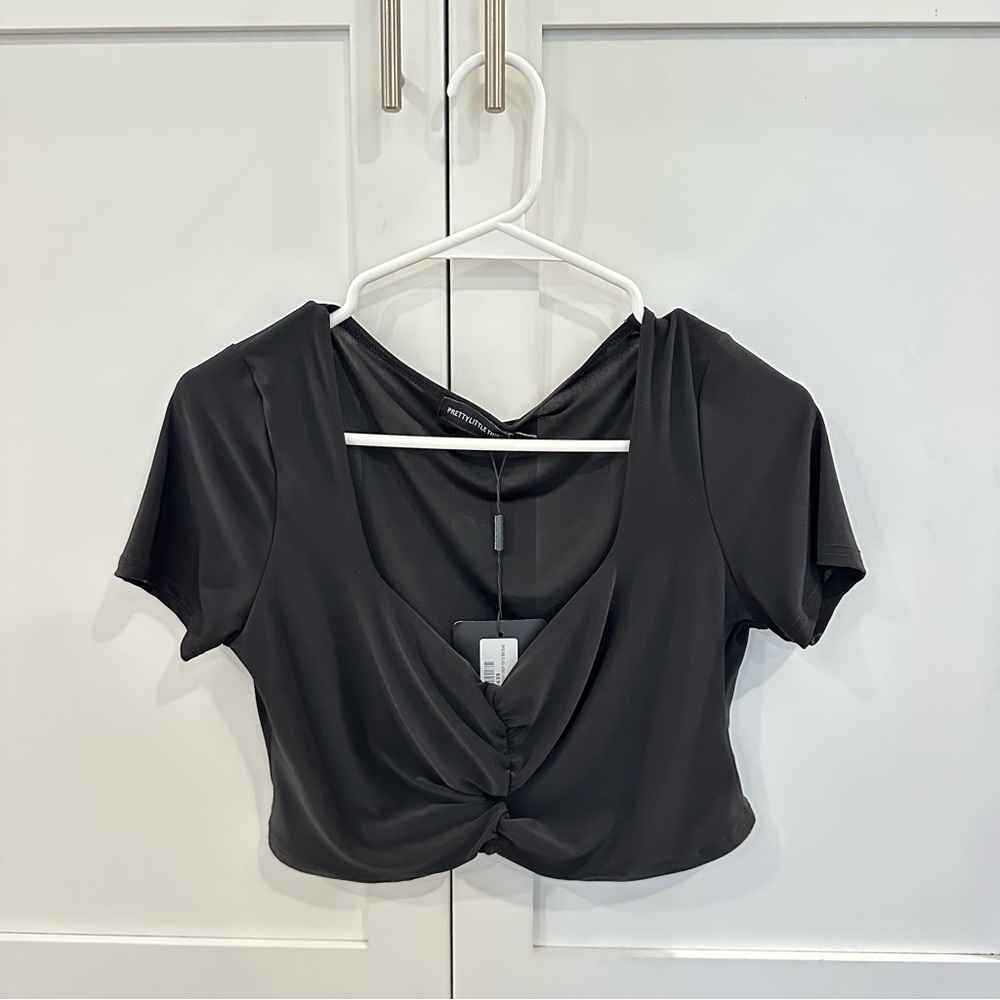 PrettyLittleThing Black Crop Blouse